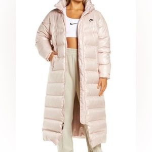 Nike Women's Pink Oxford Therma-FIT City Series Parka